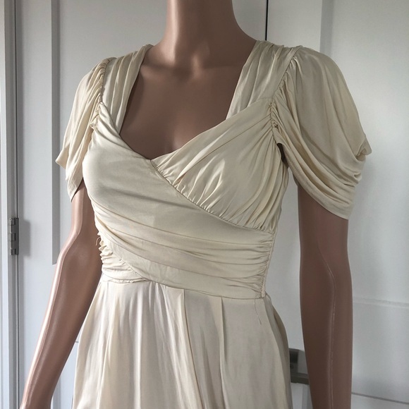 ASOS Yellow Cream Open Back Puffy Sleeves Stretch Tulip Mini Dress XS 2 4 - Picture 4 of 4